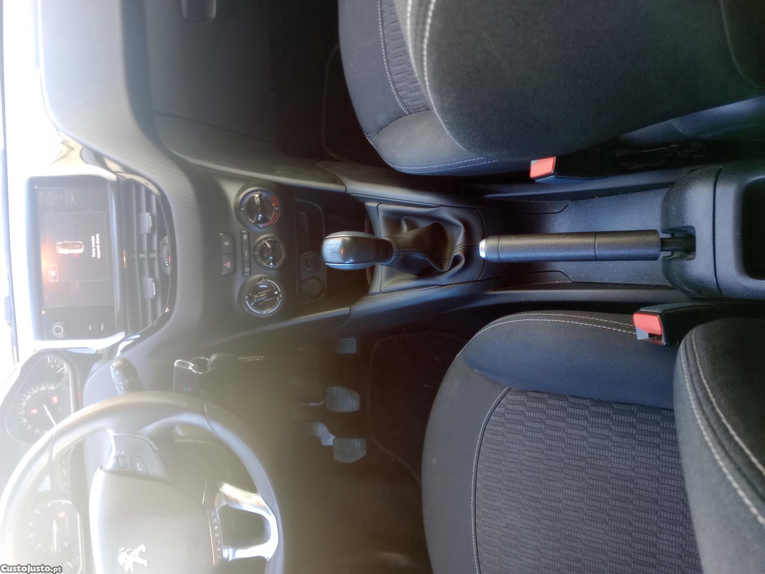 Peugeot 208 1.2 Style — photo 4