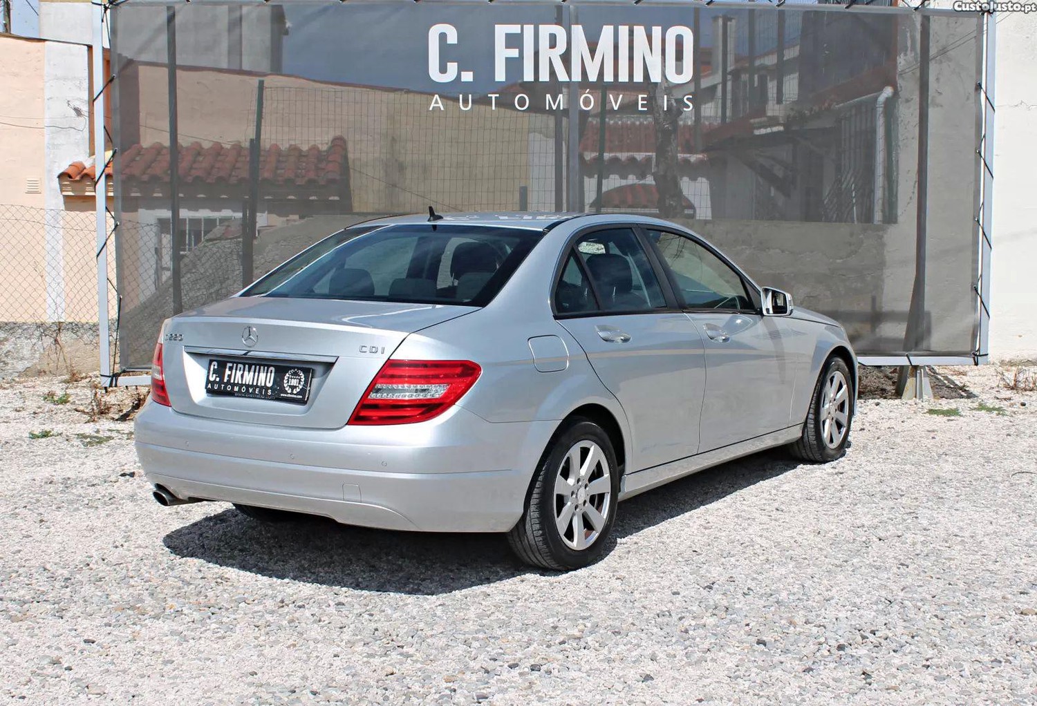 Mercedes-Benz C 220 D — fotografia 21