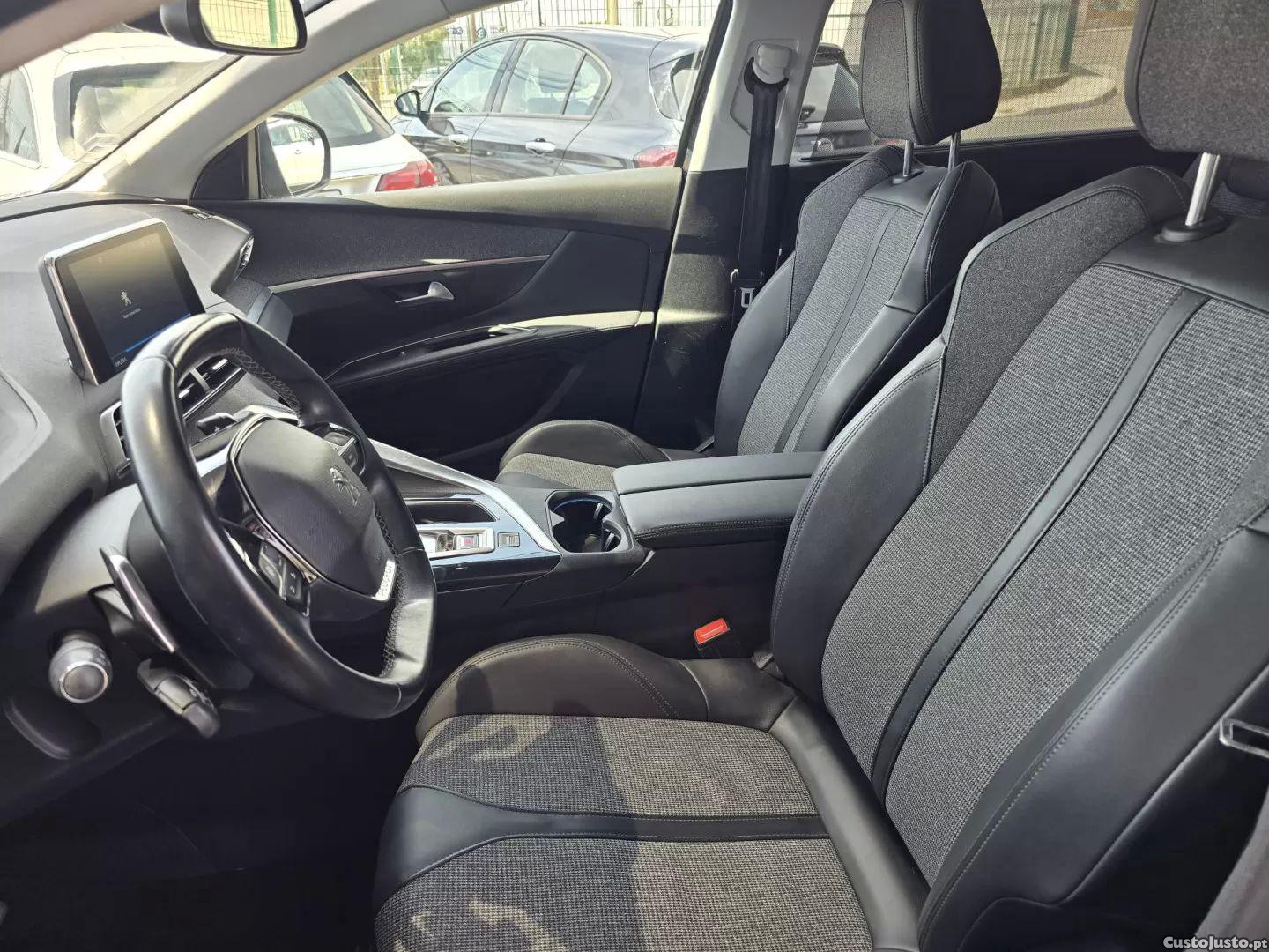 Peugeot 5008 1.2 puretech allure pack eat8 — fotografia 4
