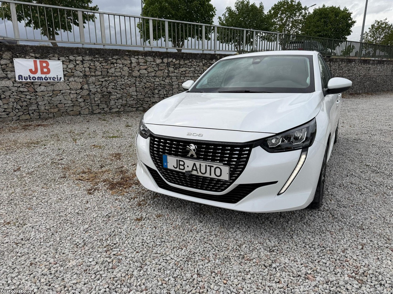 Peugeot 208 1.2 PureTech Allure — fotografia 13