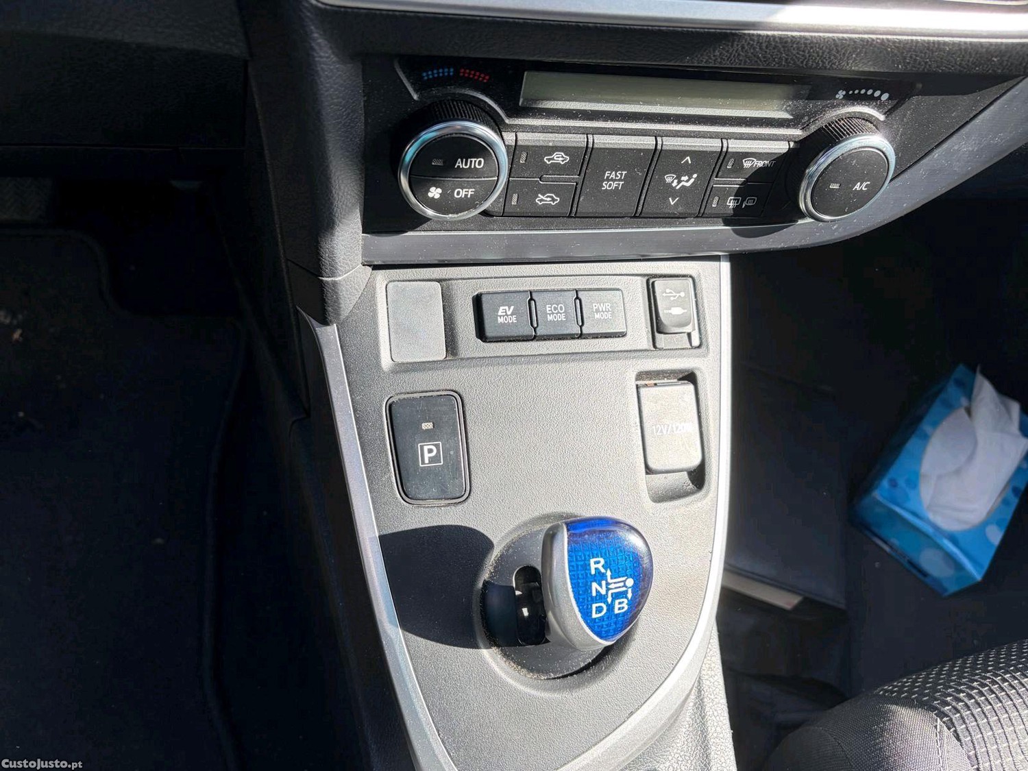 Toyota Auris automática — fotografia 4
