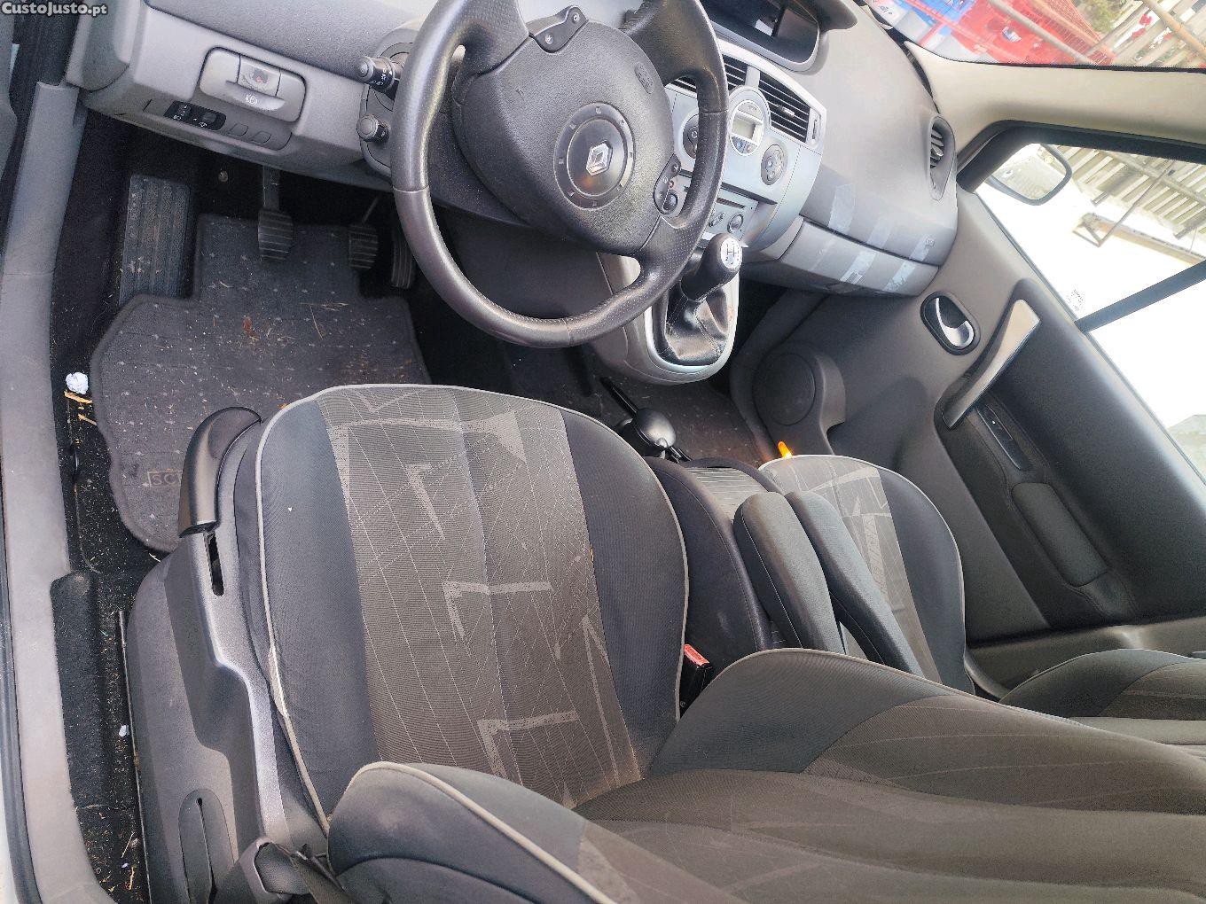 Renault Scénic dci — photo 3