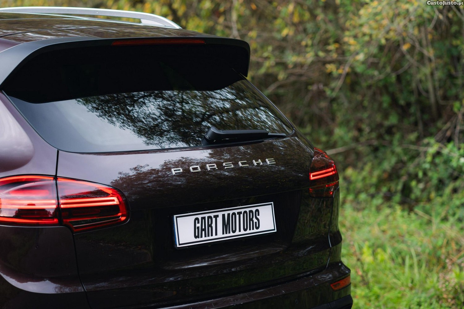 Porsche Cayenne Tiptronic — fotografia 12