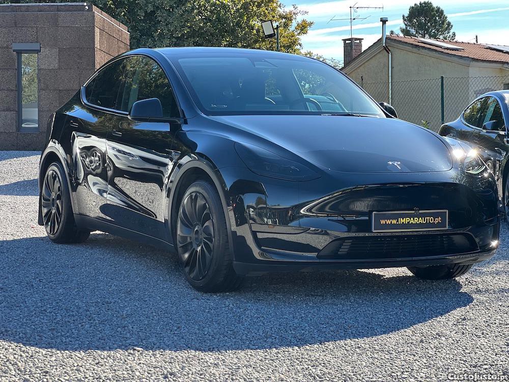Tesla Model Y Standard Range C/IVA — fotografia 4