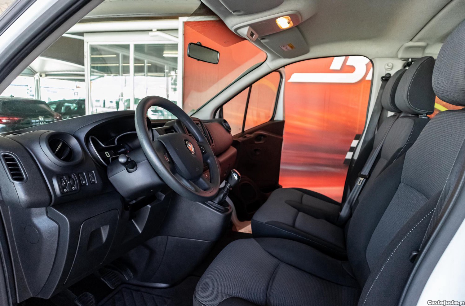 Renault Trafic 2.0 Dci L2H1 9 Lugares — fotografia 11