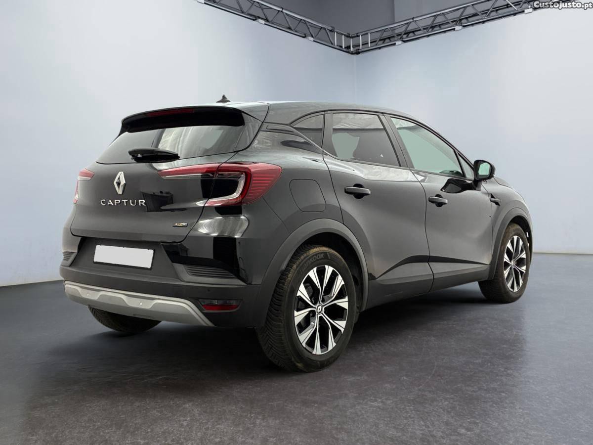 Renault Captur 1.6 E-Tech Hybrid Evolution — fotografia 8