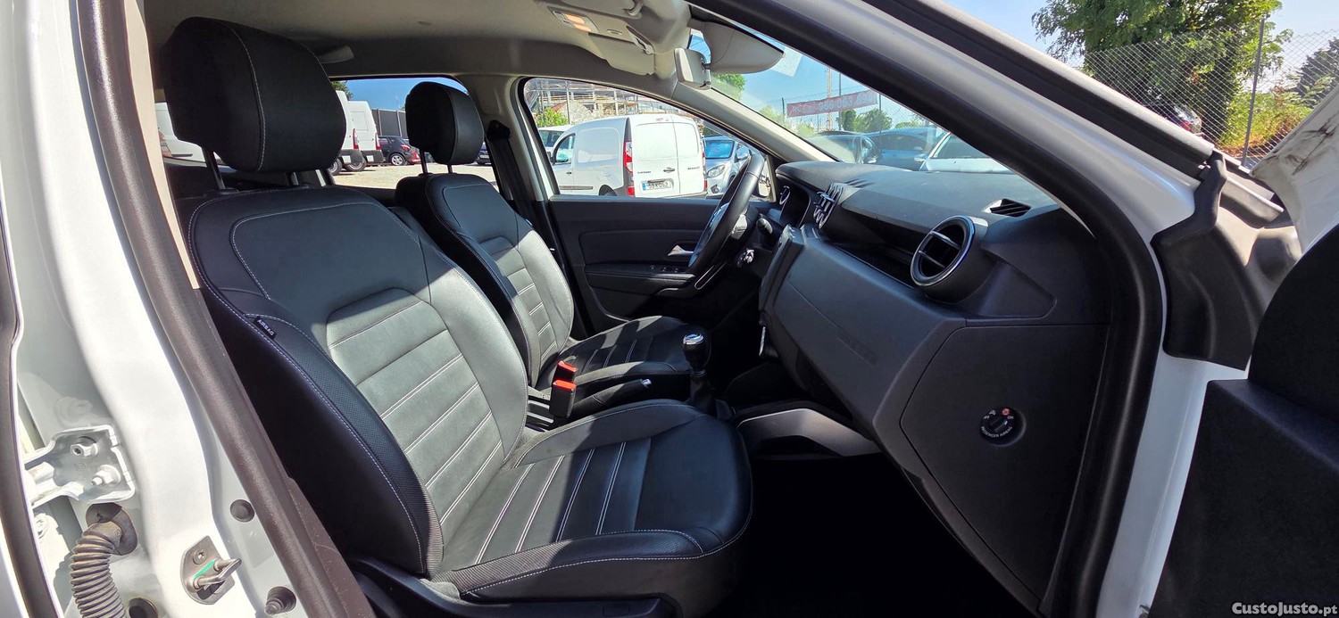 Dacia Duster 1.5Dci Prestige — fotografia 12