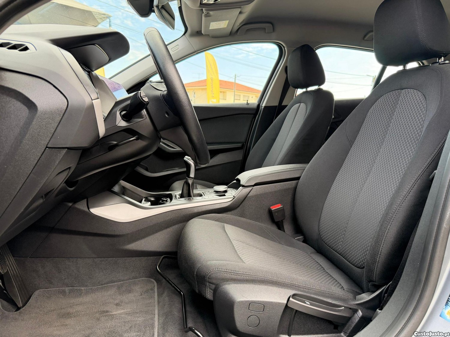 BMW 116 i Advantage — fotografia 15