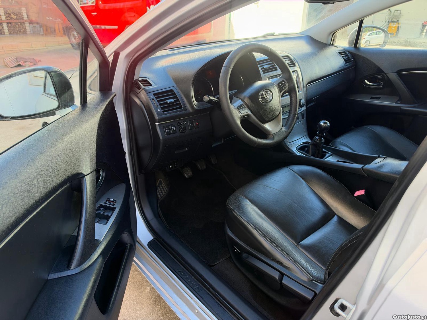 Toyota Avensis 2.0 D- 4D — photo 5