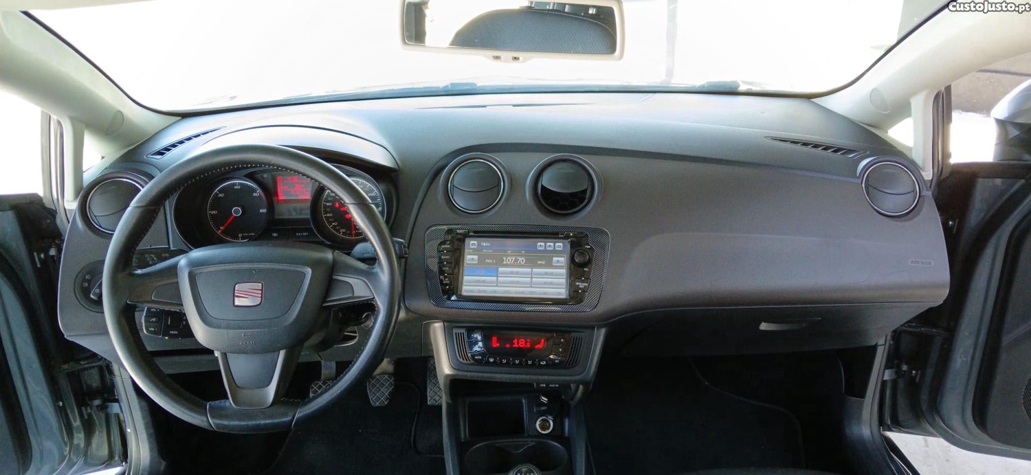 SEAT Ibiza ST 1.2 TDI — fotografia 6