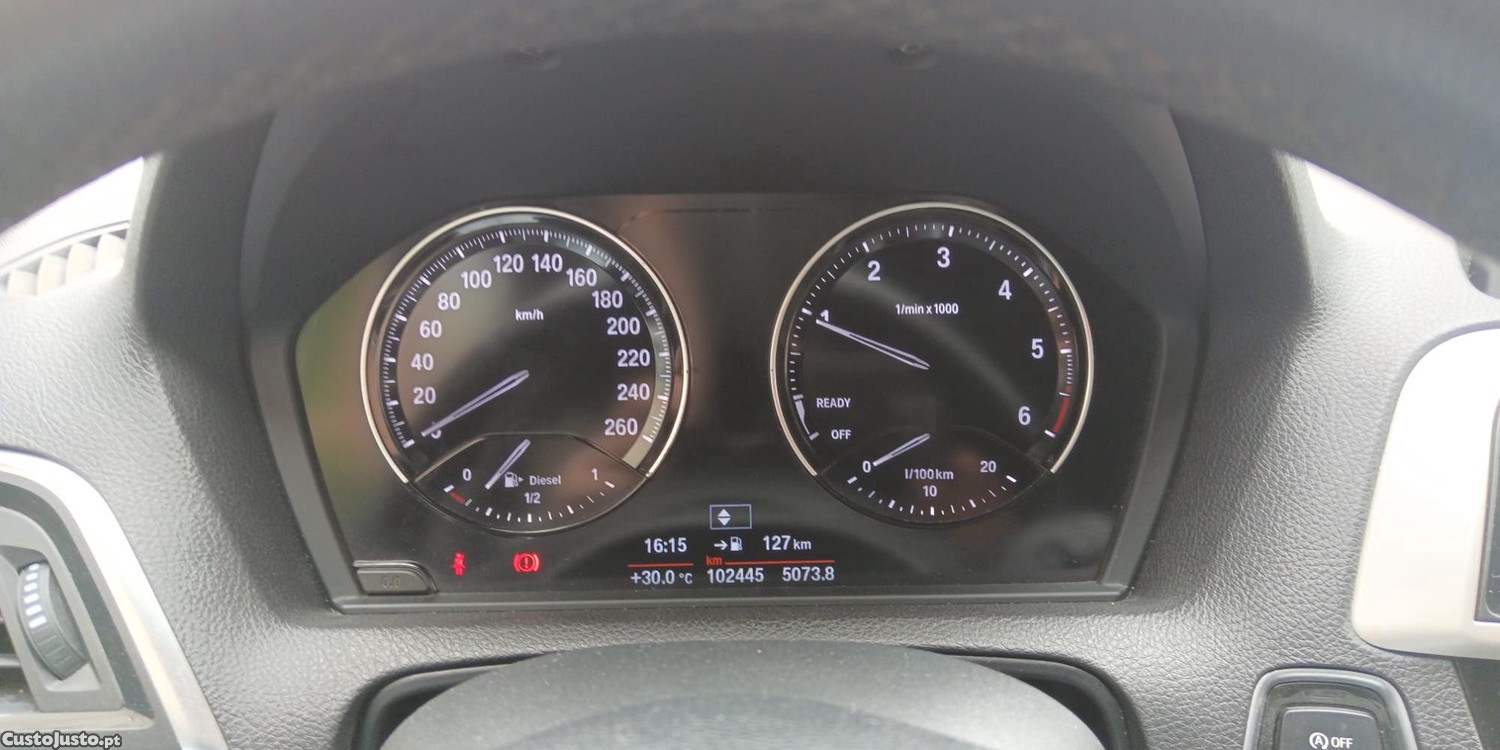 BMW 116 efficient dynamics — fotografia 9