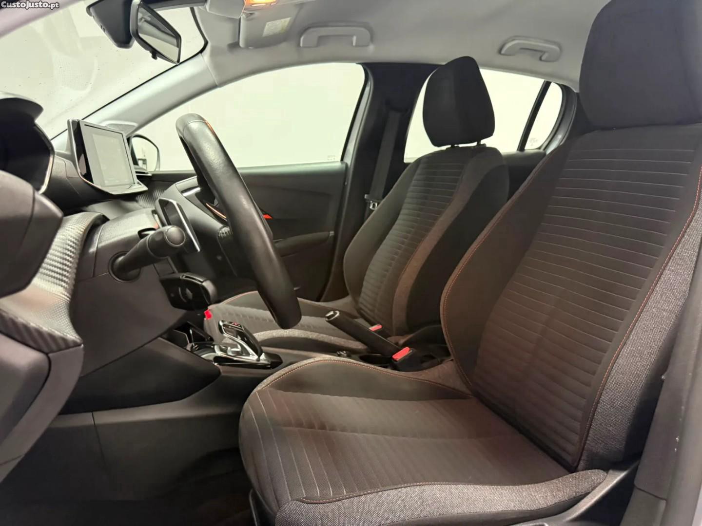 Peugeot 208 PureTech 100 S&S EAT8 Active Business — photo 5
