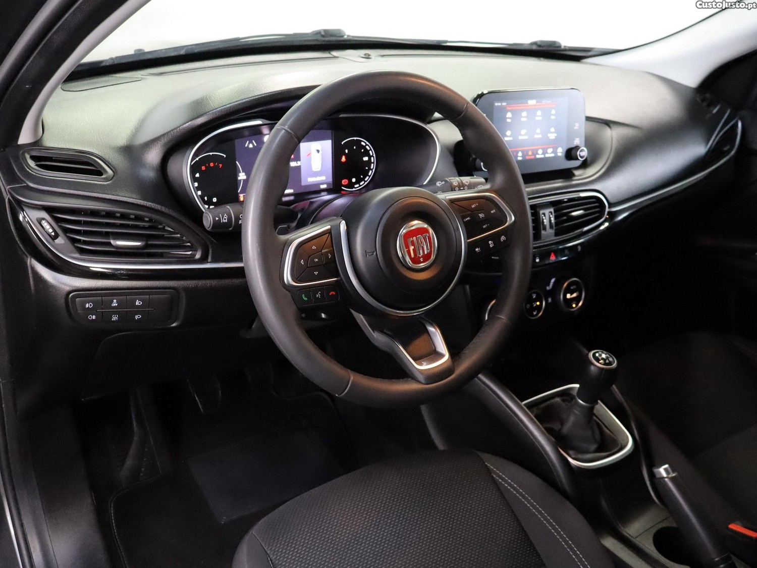 Fiat Tipo 1.3 Multijet City Life — fotografia 11