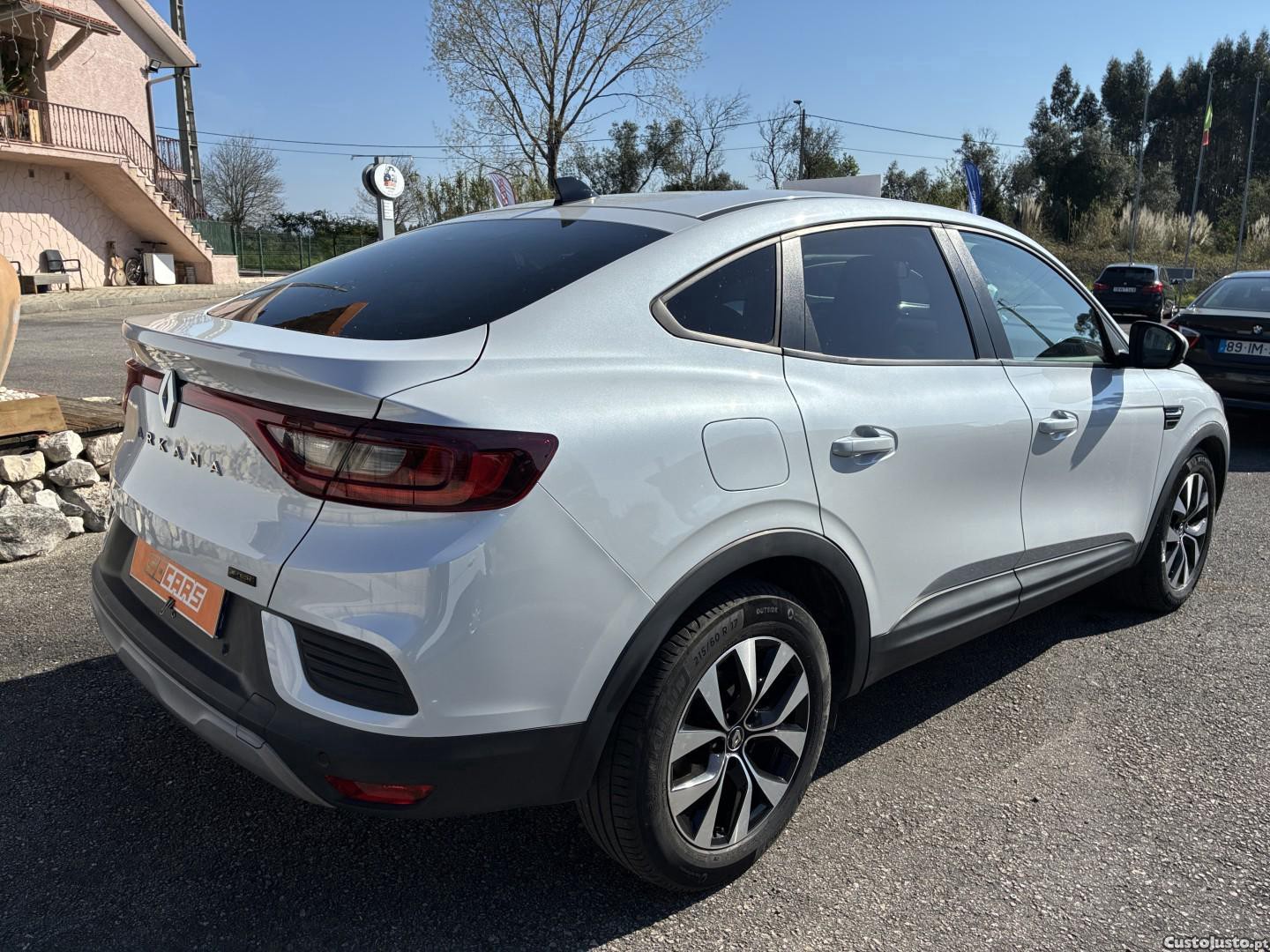 Renault Arkana 1.6 E-Tech Full Hybrid Evolution — fotografia 12