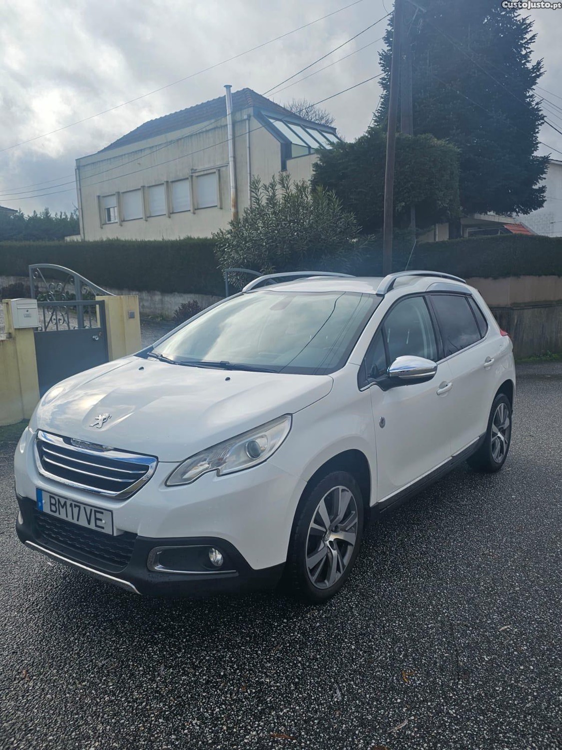 Peugeot 2008 1.6 diesel 2014 — photo 2