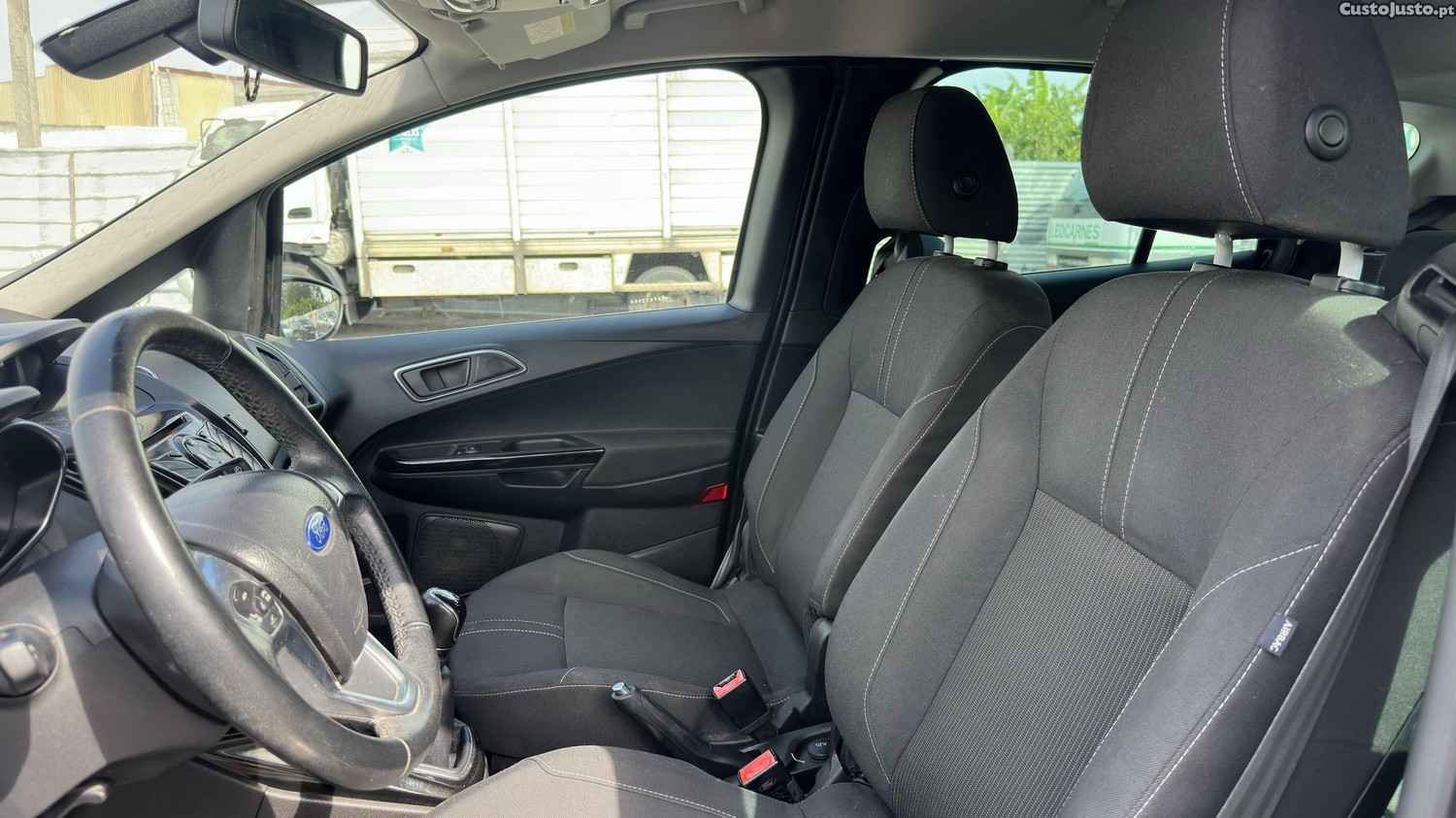 Ford B-Max 1.0 Ecoboost 125 Cvdo ano 2015 Monovolume — fotografia 3