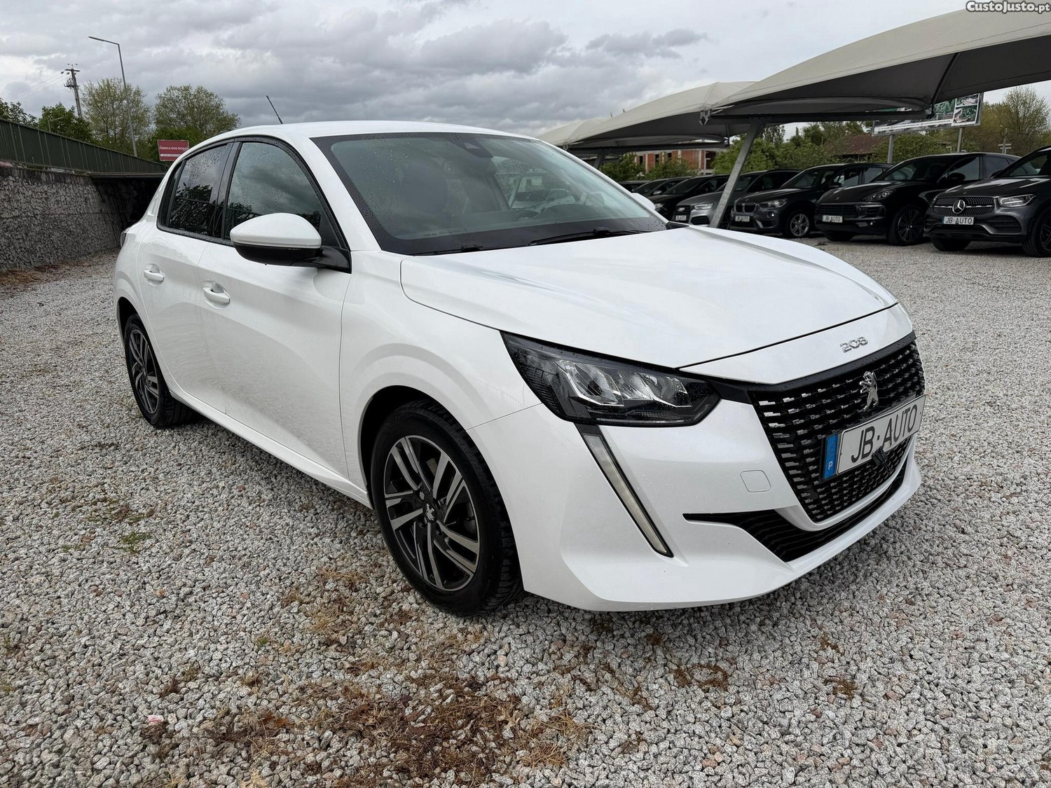 Peugeot 208 1.2 PureTech Allure — fotografia 12