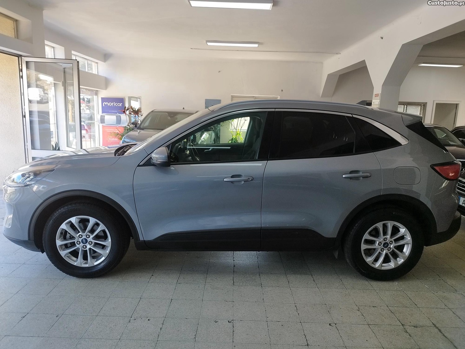 Ford Kuga 1.5 tdci ecoblue — fotografia 12