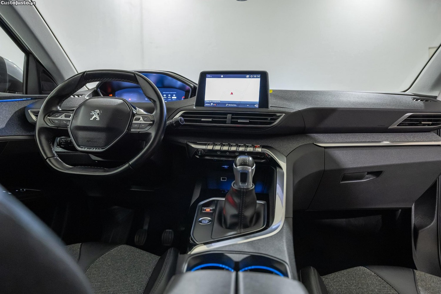 Peugeot 3008 1.2 PureTech Allure — fotografia 16