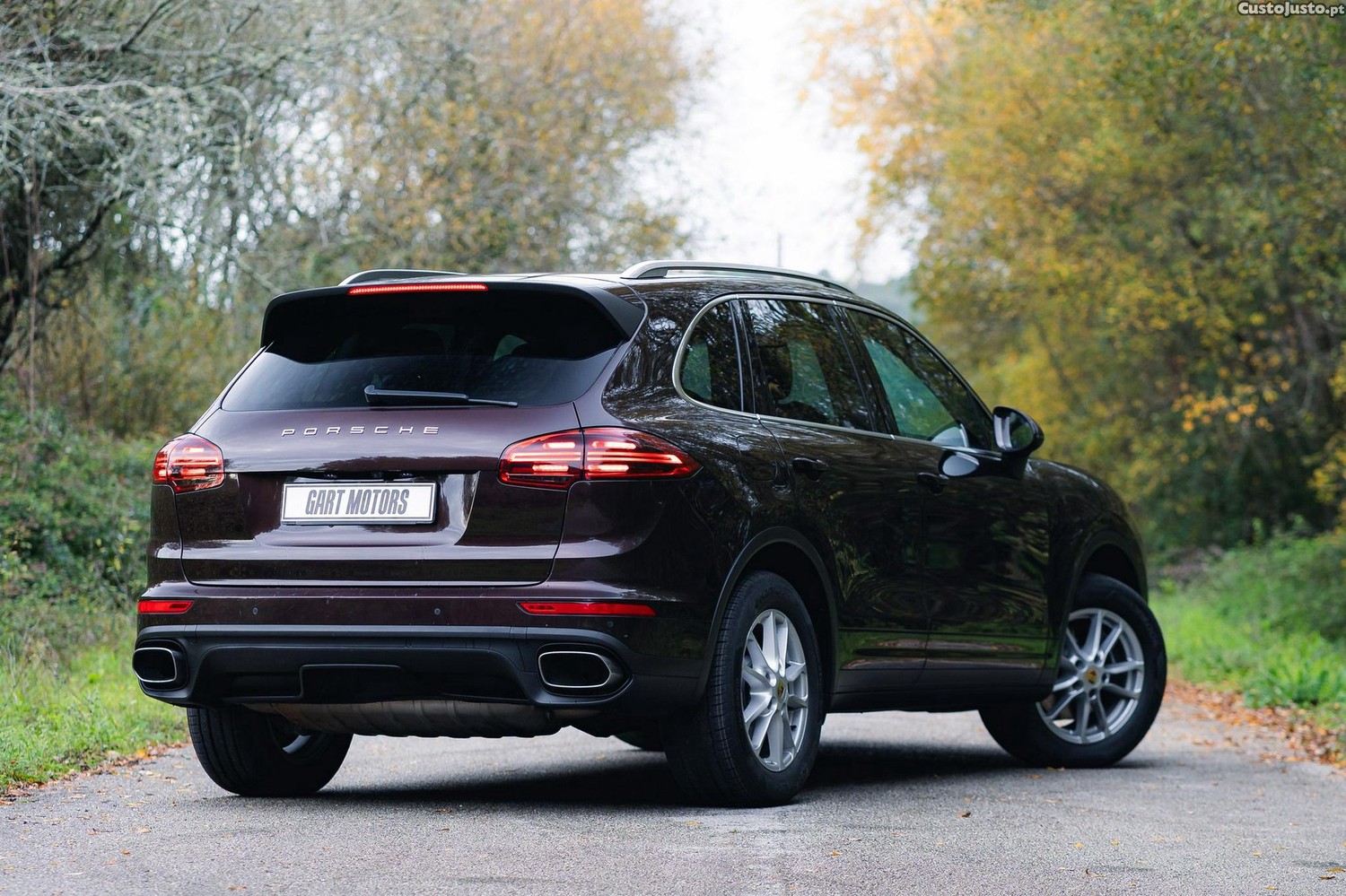 Porsche Cayenne Tiptronic — fotografia 15