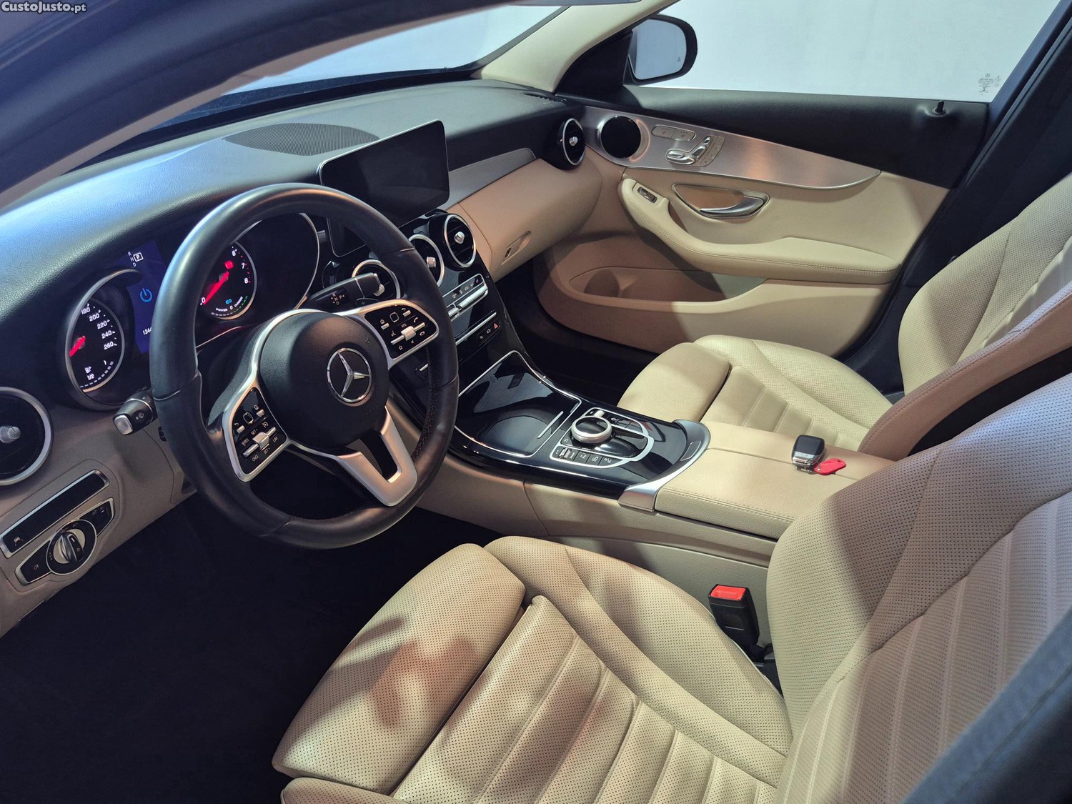 Mercedes-Benz C 300 e Exclusive Plug-in — fotografia 2