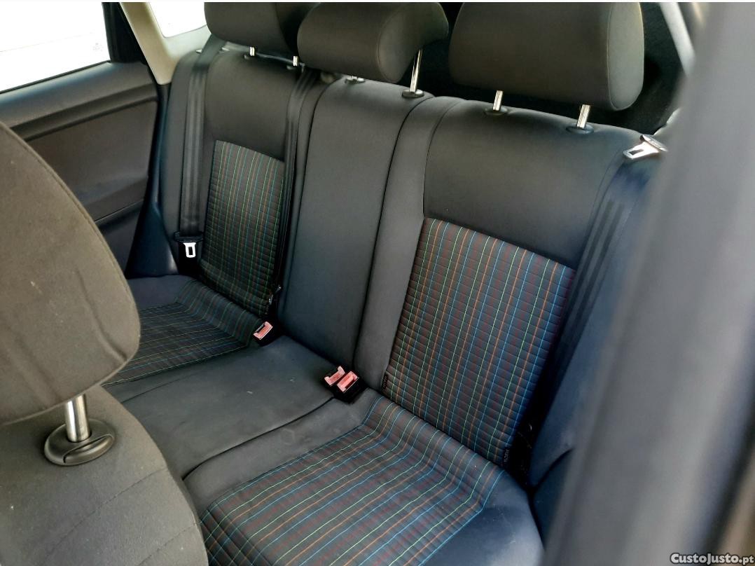 Volkswagen Polo 1.4Tdi Confortline AC — fotografia 7