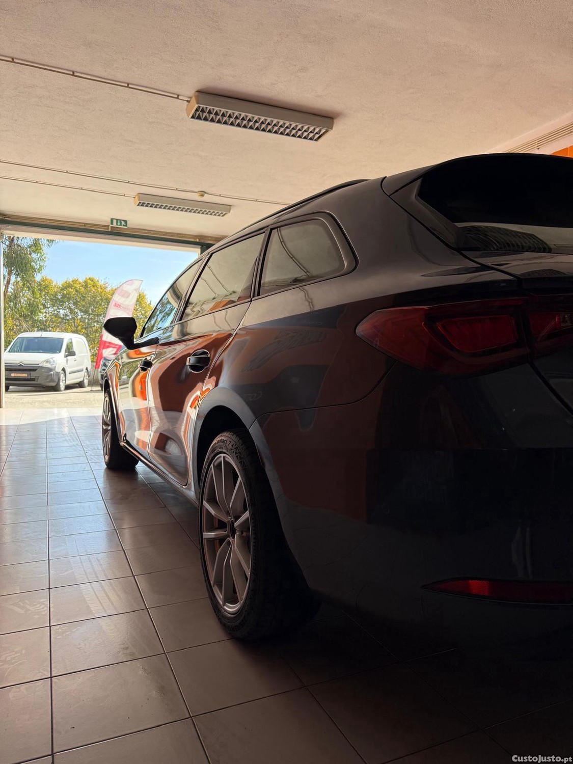 Seat Leon SW 2.0 TDI — photo 4