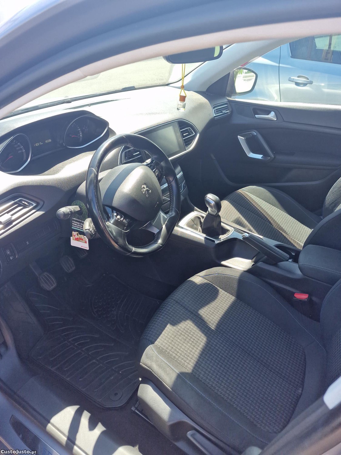 Peugeot 308 HDI allure — photo 4
