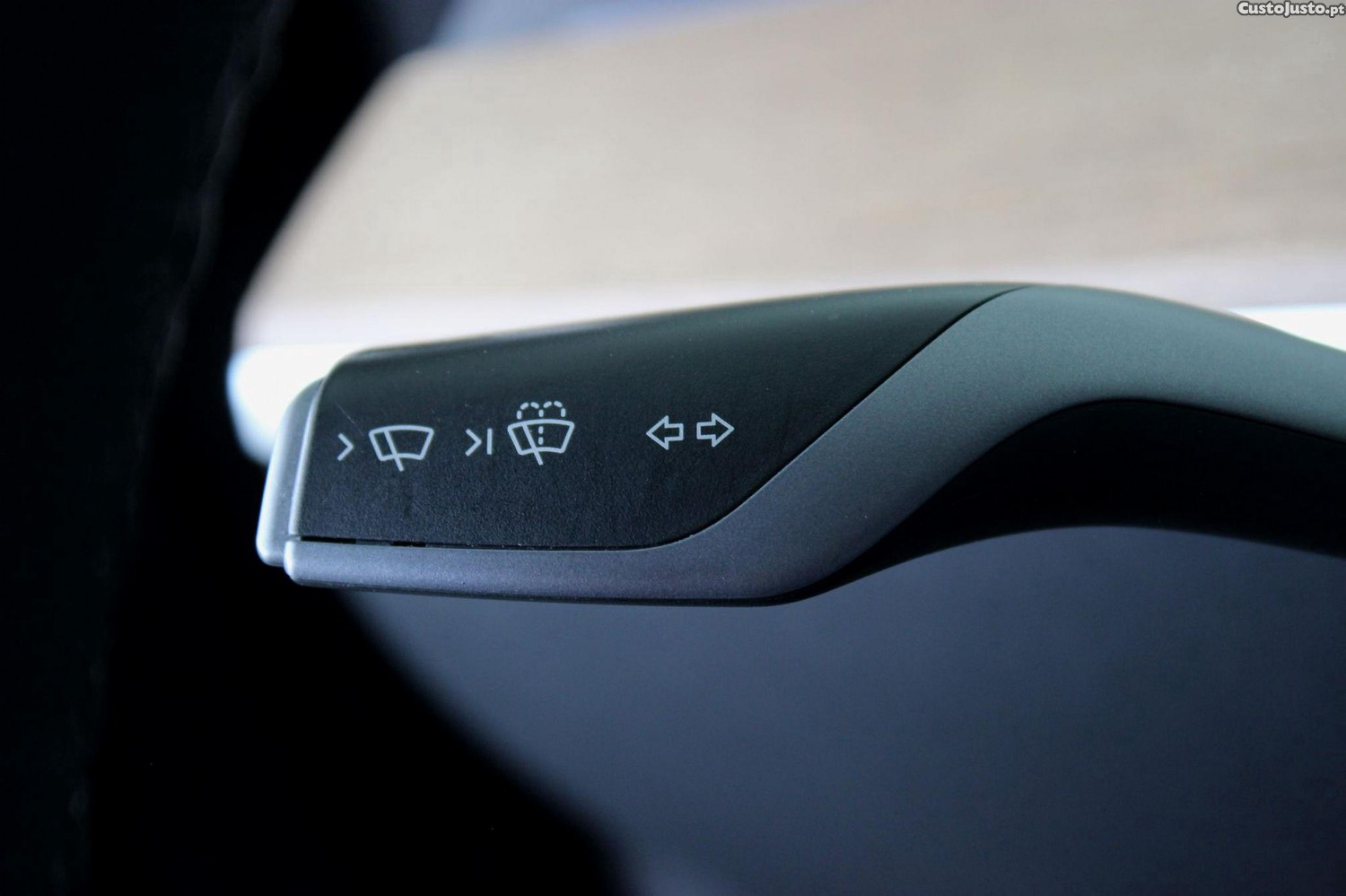 Tesla Model 3 Long Range Tração Integral — fotografia 16