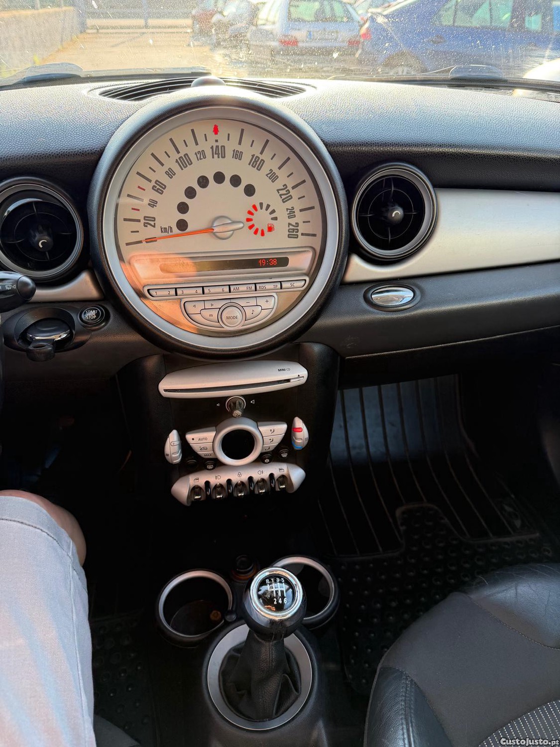 MINI Cooper 1.6D 110Cv — fotografia 4