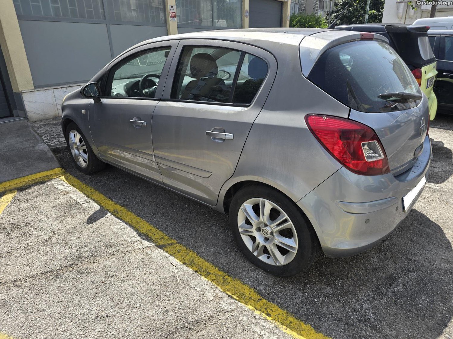 Opel Corsa 1.2 — fotografia 4