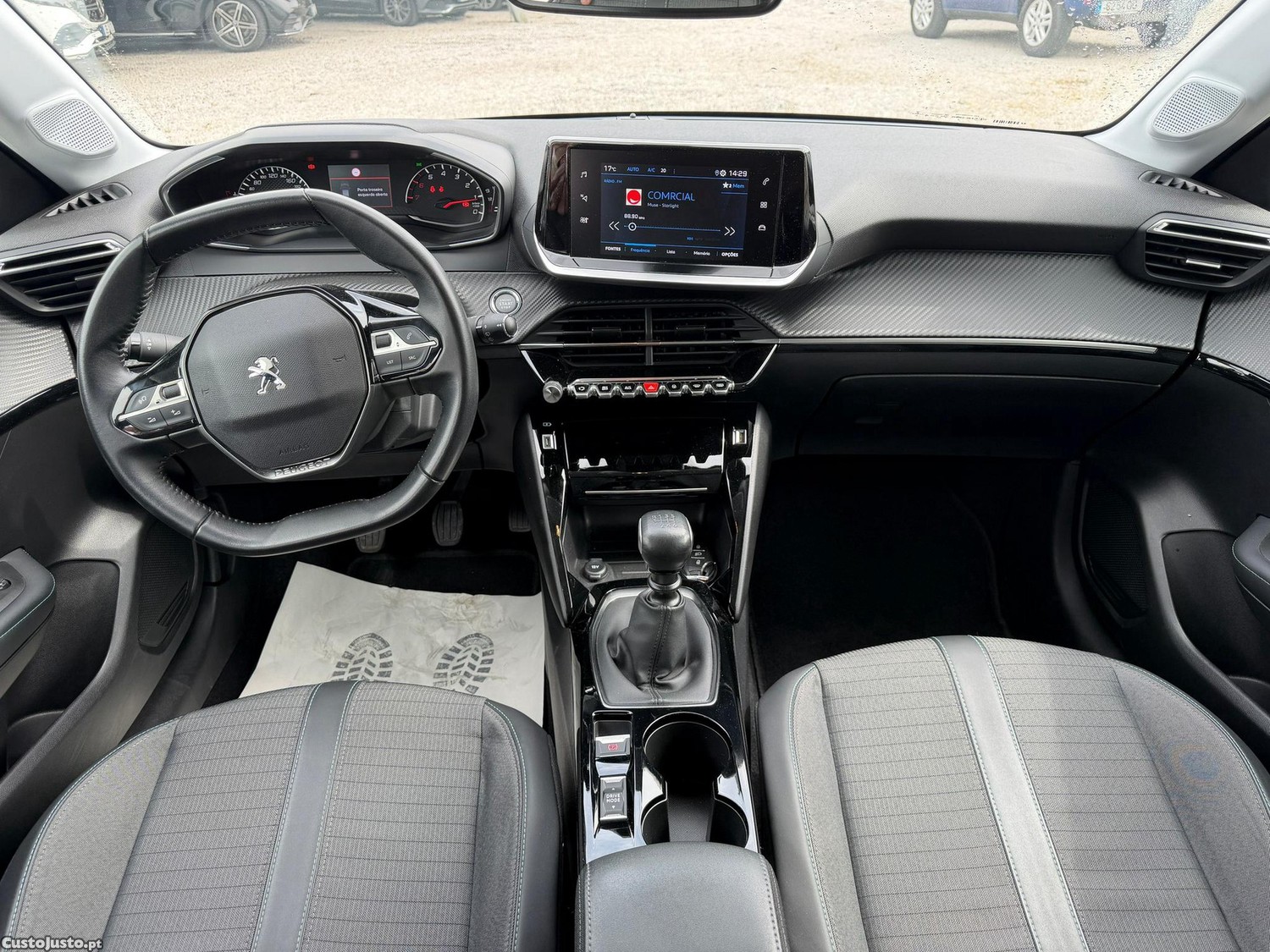 Peugeot 208 1.2 PureTech Allure — fotografia 8