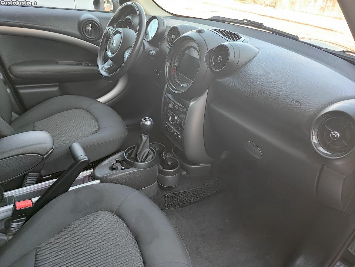 MINI Countryman COOPER 1.6 D — fotografia 5