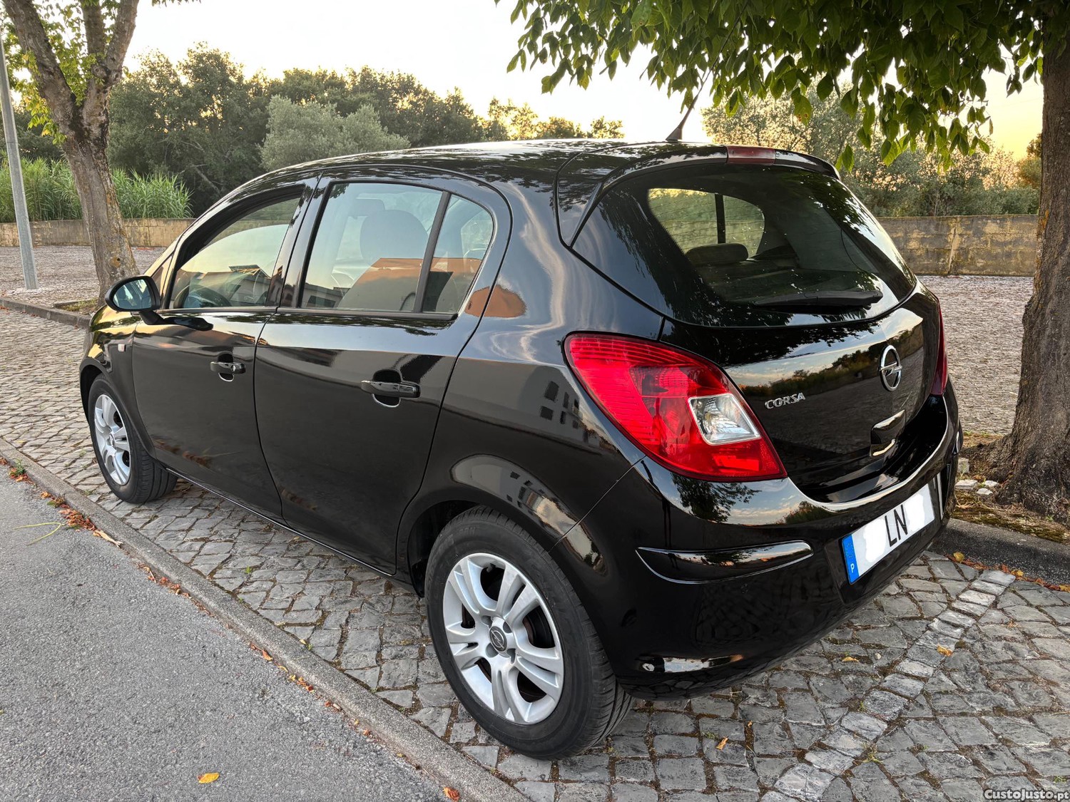 Opel Corsa 1.2i 134Mil Motor Refeito — fotografia 9
