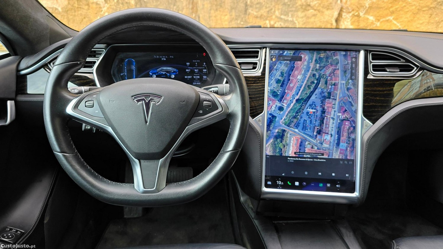 Tesla Model S 75 — fotografia 17