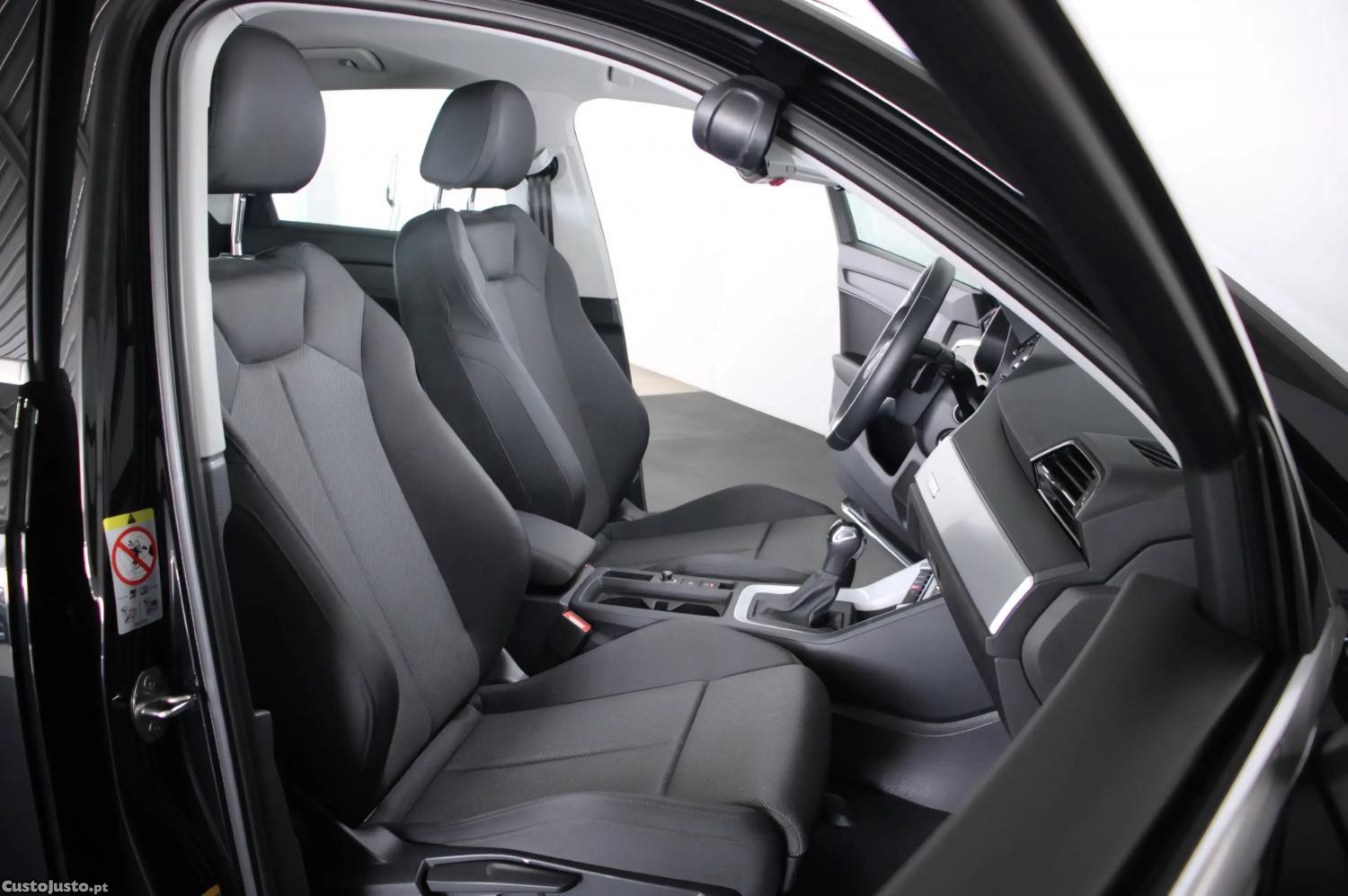 Audi Q3 35 TFSI — fotografia 4