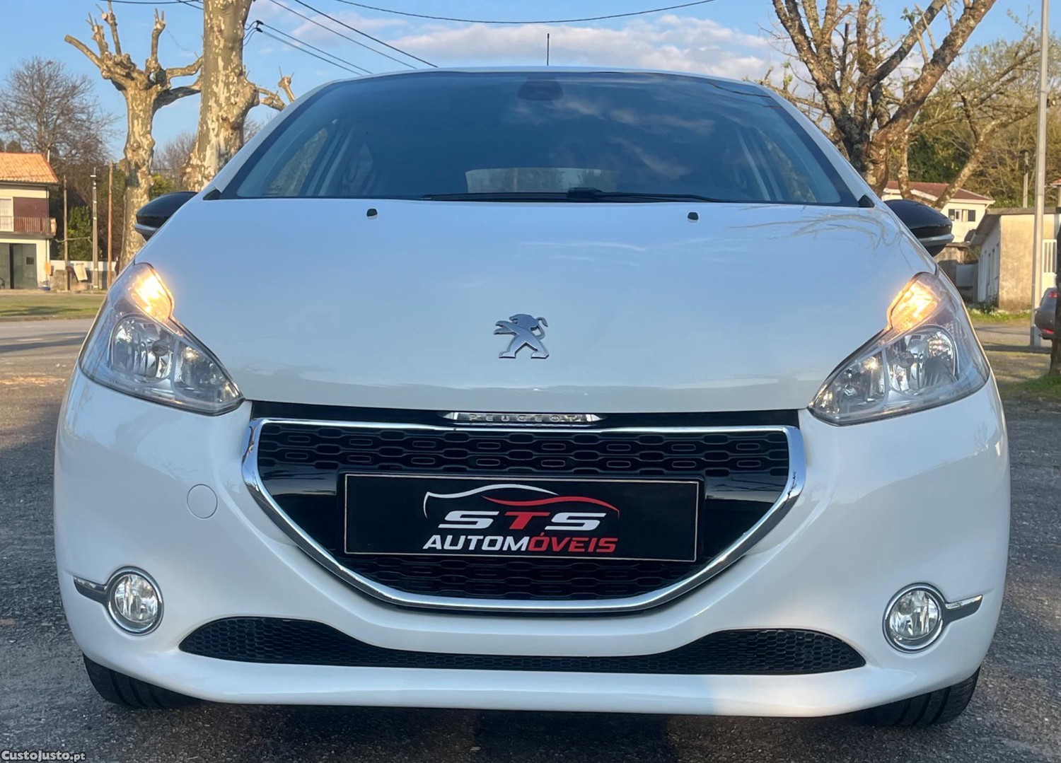 Peugeot 208 1.4 HDI Allure — photo 3