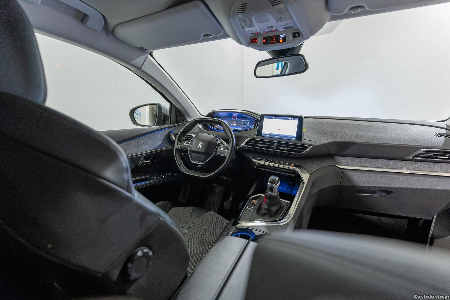 Peugeot 3008 1.2 PureTech Allure — fotografia 14