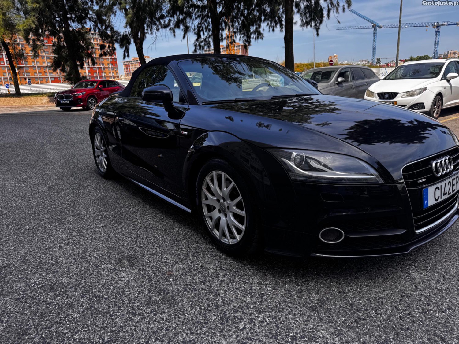 Audi TT Cabrio 2.0tdi — fotografia 2