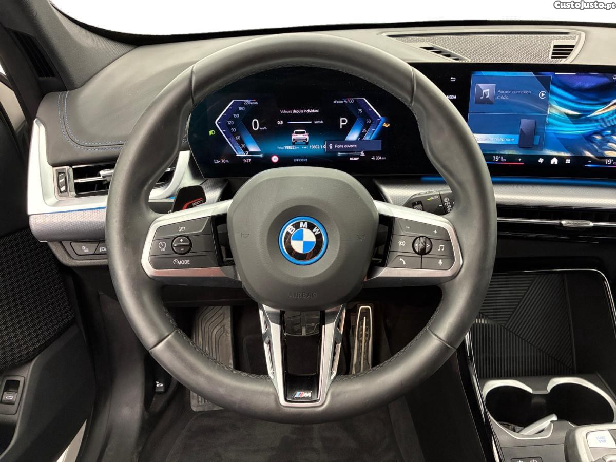 BMW iX1 eDrive20 M Sport — fotografia 7
