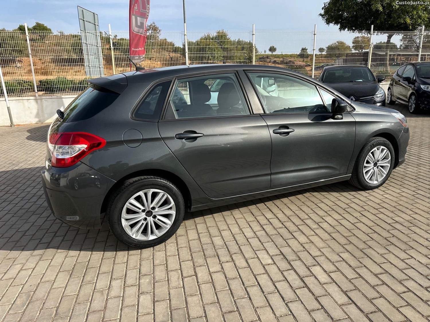 Citroën C4 1.6 HDI 92 Cv — fotografia 8