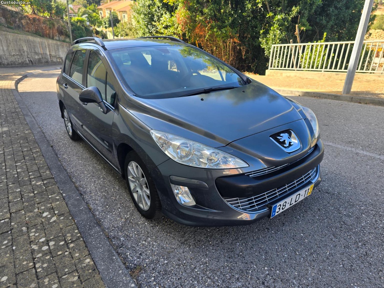 Peugeot 308 SW 1.6 hdi Navtec — photo 3