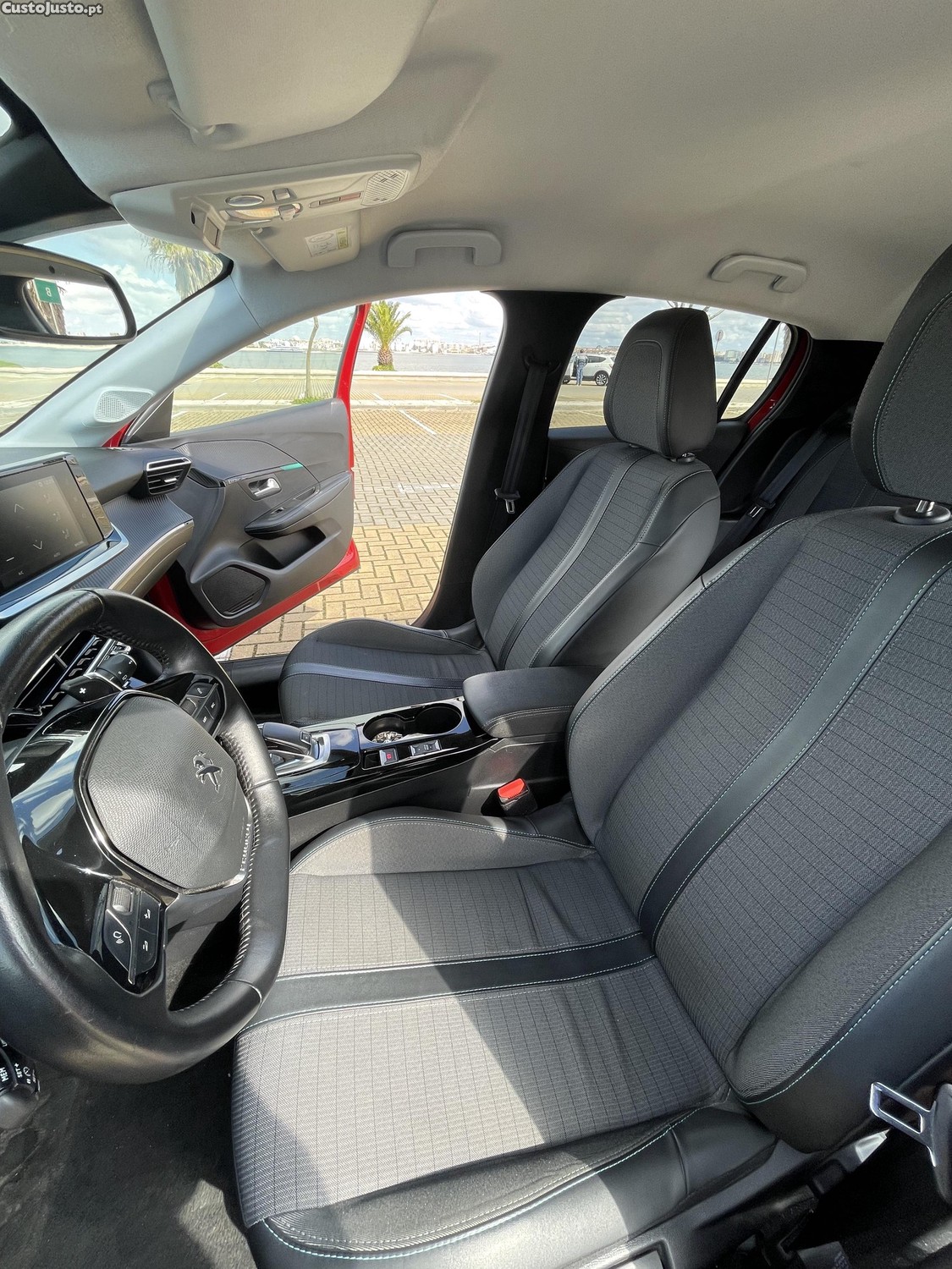Peugeot 208 Allure Pack 1.2 Puretech 100cv — fotografia 5