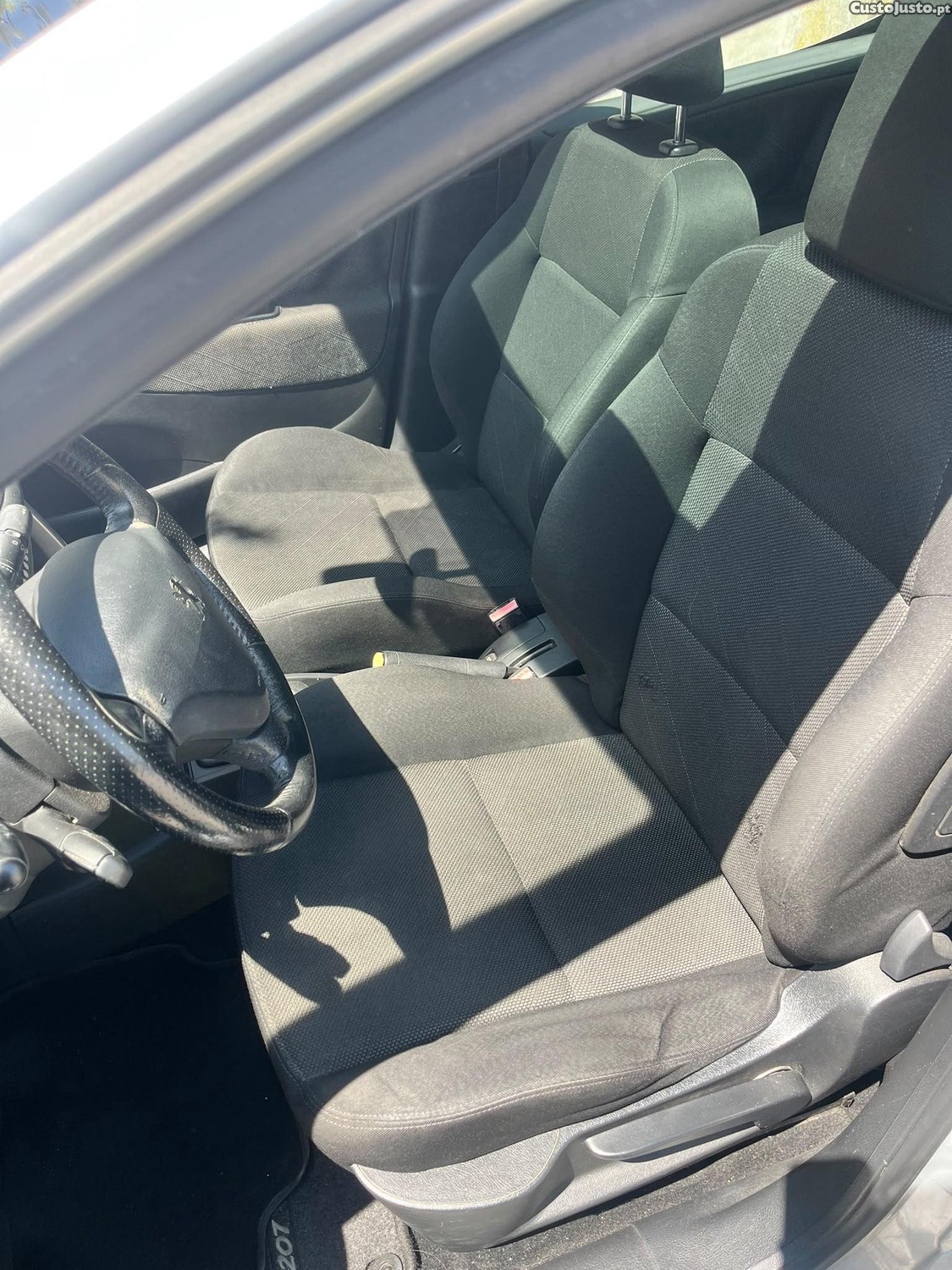 Peugeot 207 1.4 VTI — fotografia 3