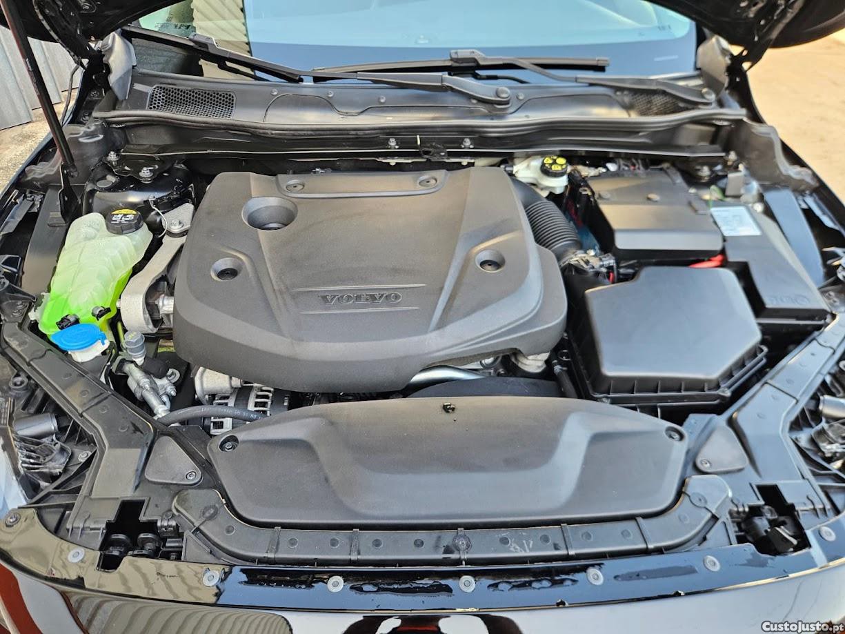 Volvo V40 R-DESIGN — fotografia 6