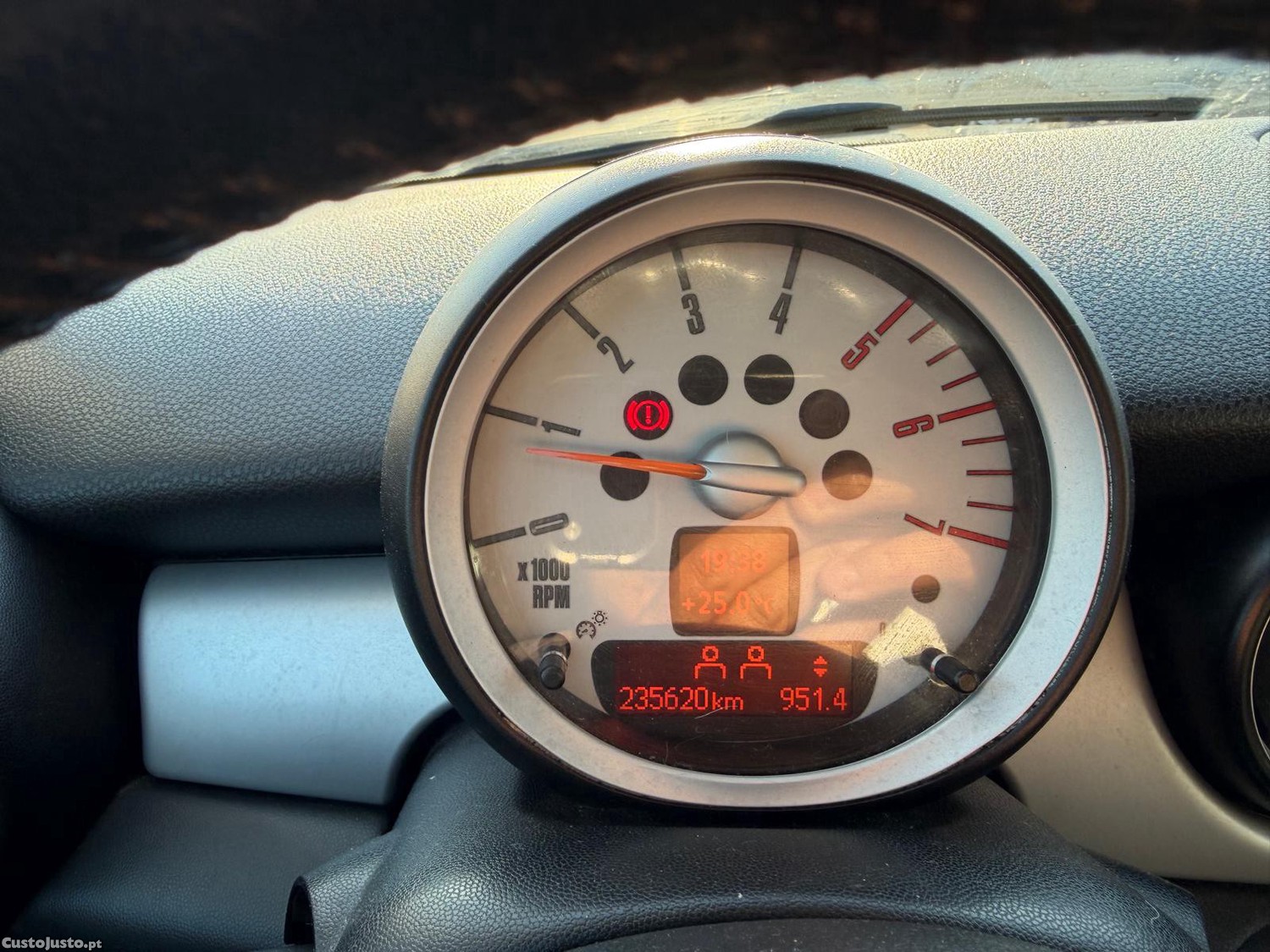 MINI Cooper 1.6D 110Cv — fotografia 3