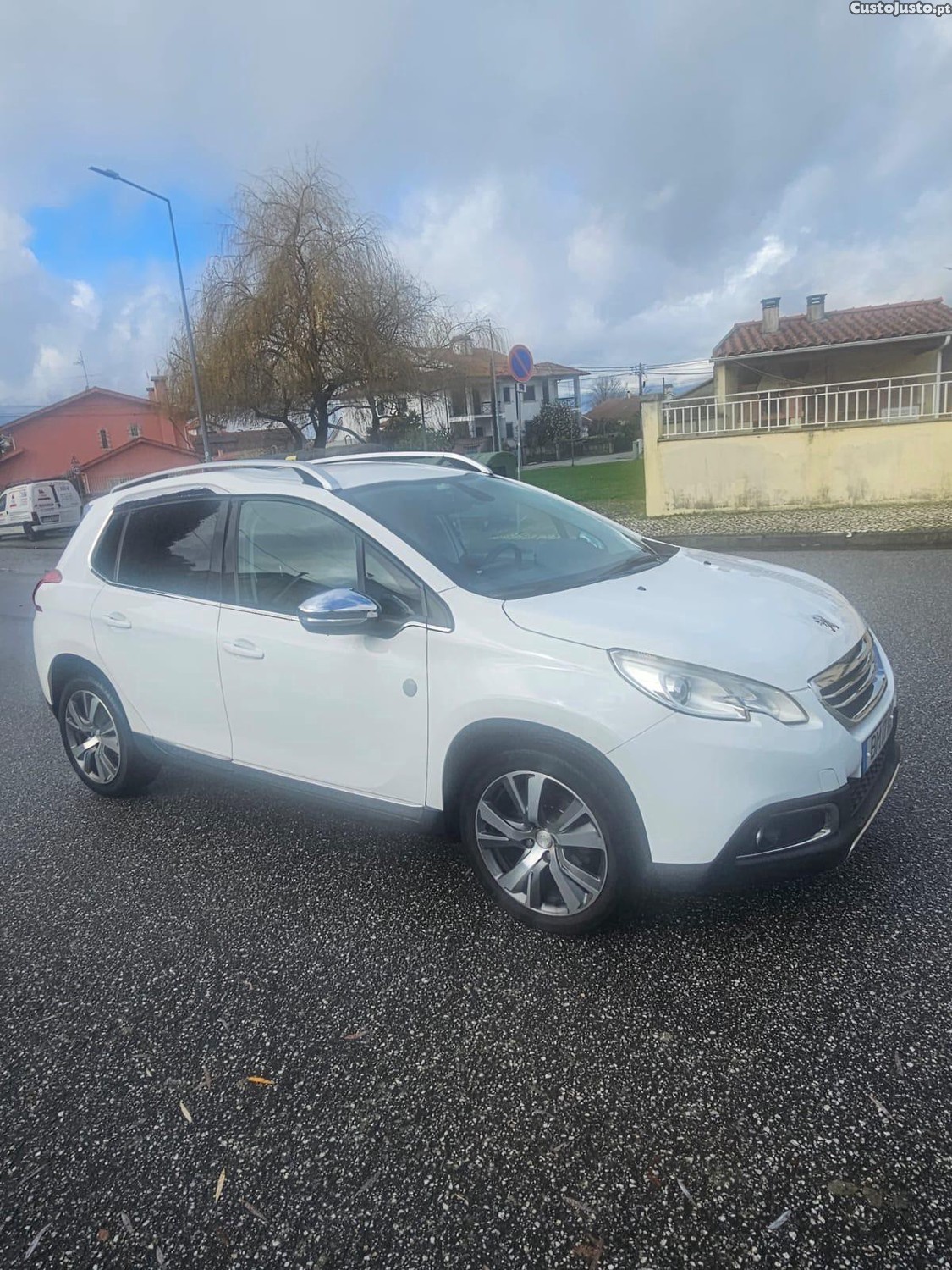 Peugeot 2008 1.6 diesel 2014 — photo 3