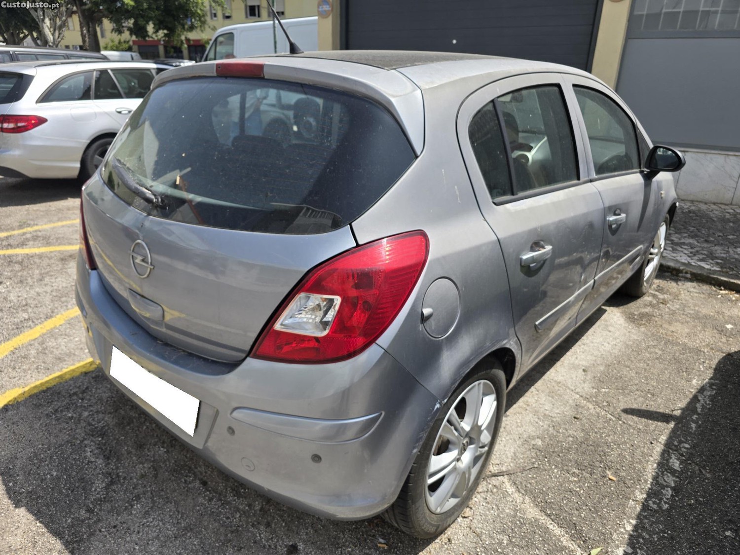 Opel Corsa 1.2 — fotografia 2