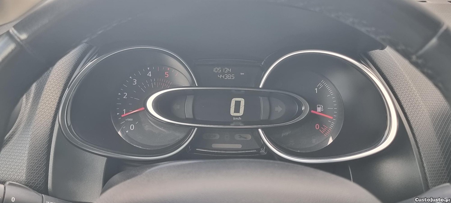 Renault Clio IV BREAK LIMITED 1.5 — fotografia 7