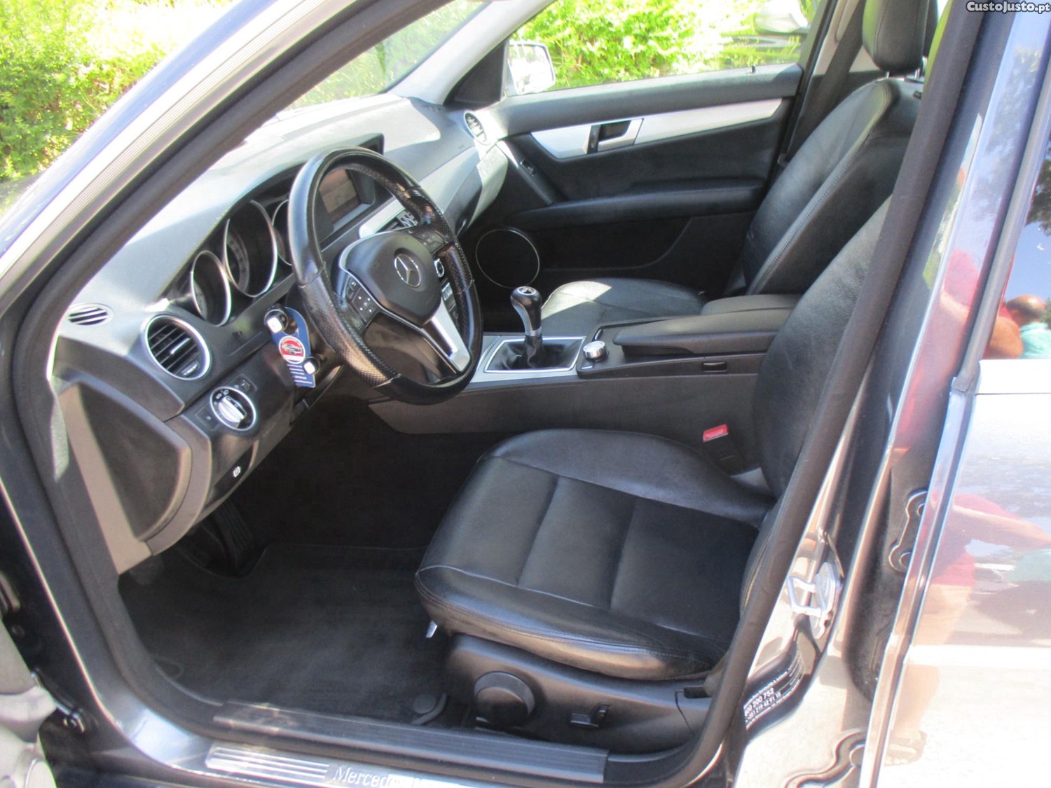 Mercedes-Benz C 220 Cdi — fotografia 17